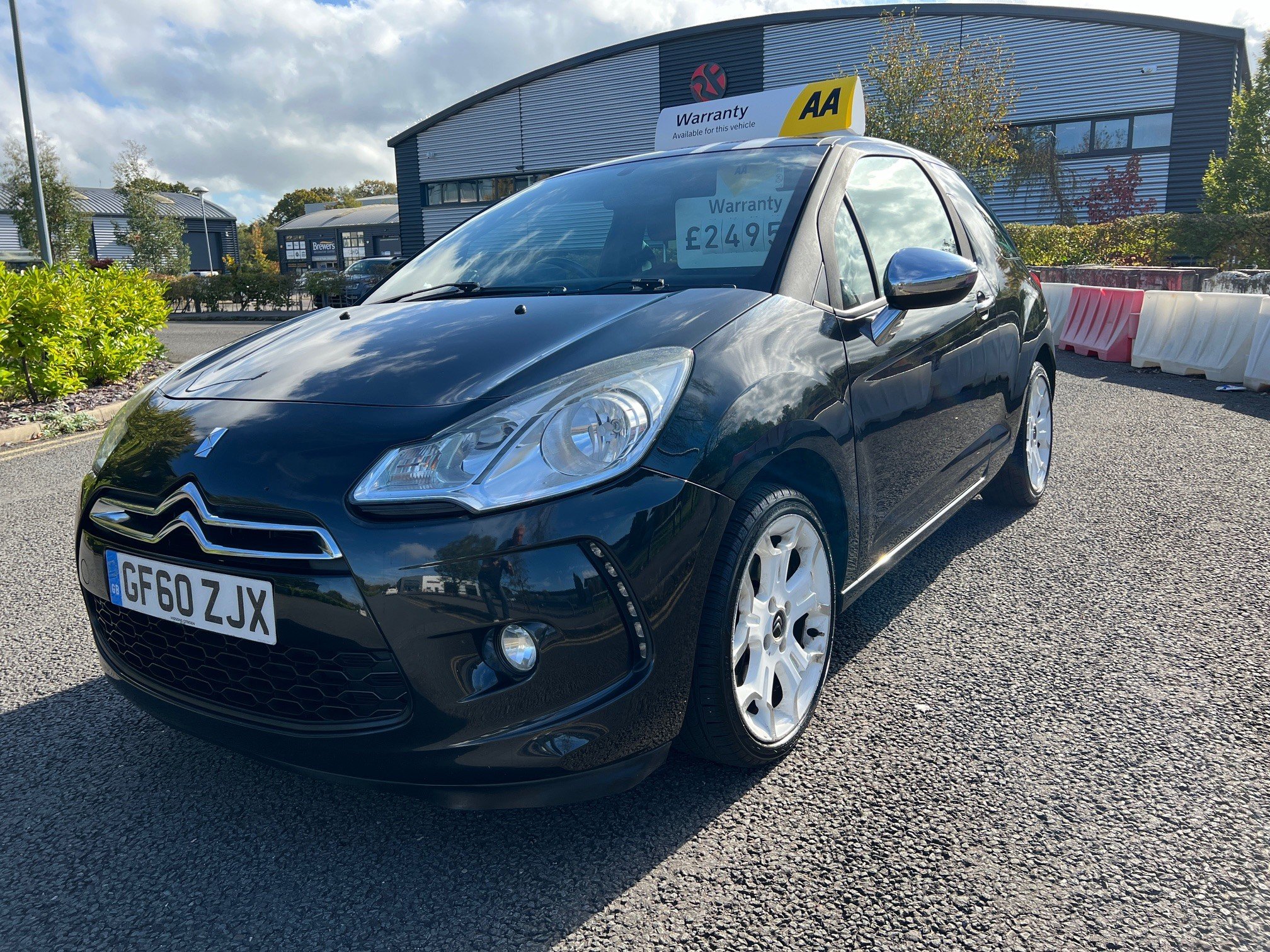 Used 2010 Citroen DS3 BLACK AND WHITE 3Door for sale in Burgess Hill