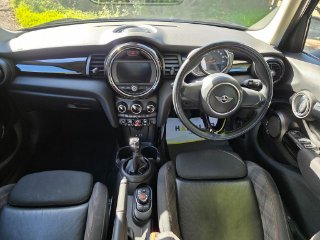 /photos/11932/f7463b7d-da23-34e2-383b-e5e51df2c8b6_i320x240.jpg